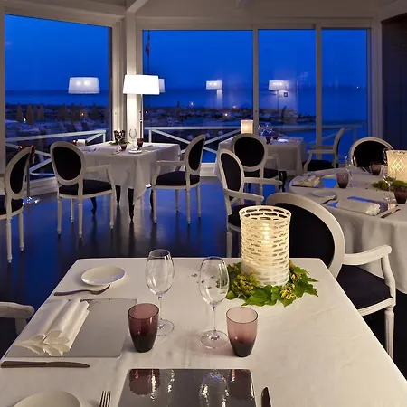 호텔 Regina Isabella-resort Restaurant 5*
